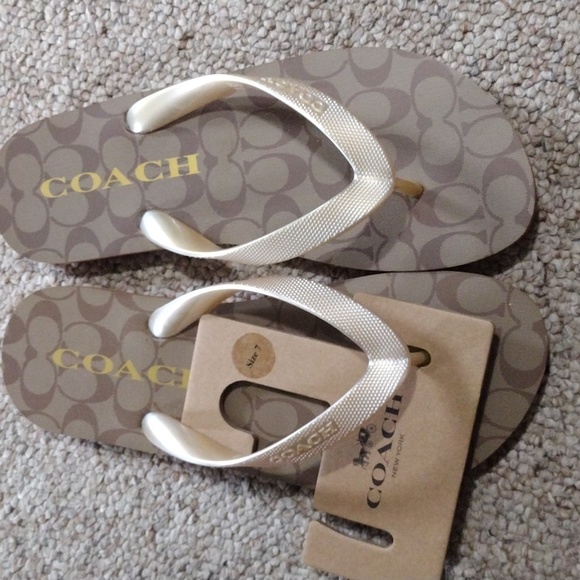 Coach flip flops size 7 - Picture 2 of 5